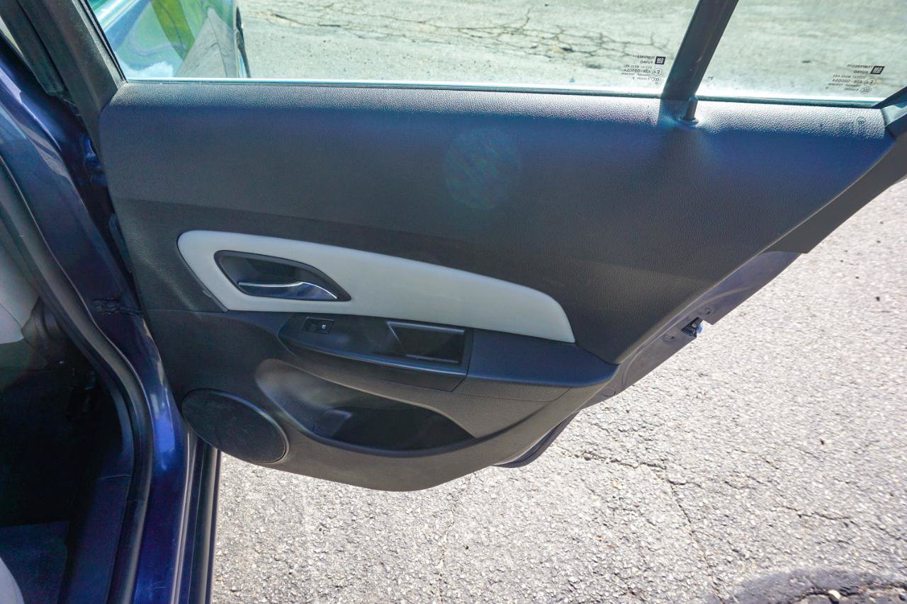 Used 2013 Chevrolet Cruze Eco FWD image 20