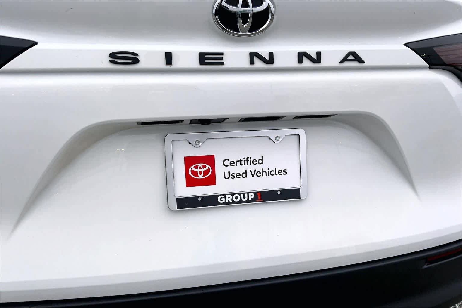 Used 2026 Toyota Sienna LE FWD image 10