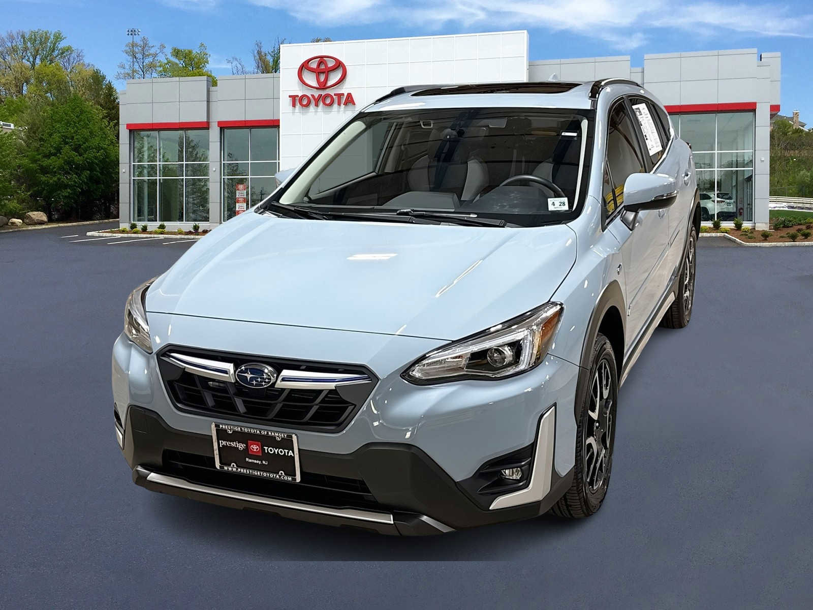 Used 2023 Subaru Crosstrek Hybrid w/ Moonroof Package w/Navigation AWD/4WD image 1