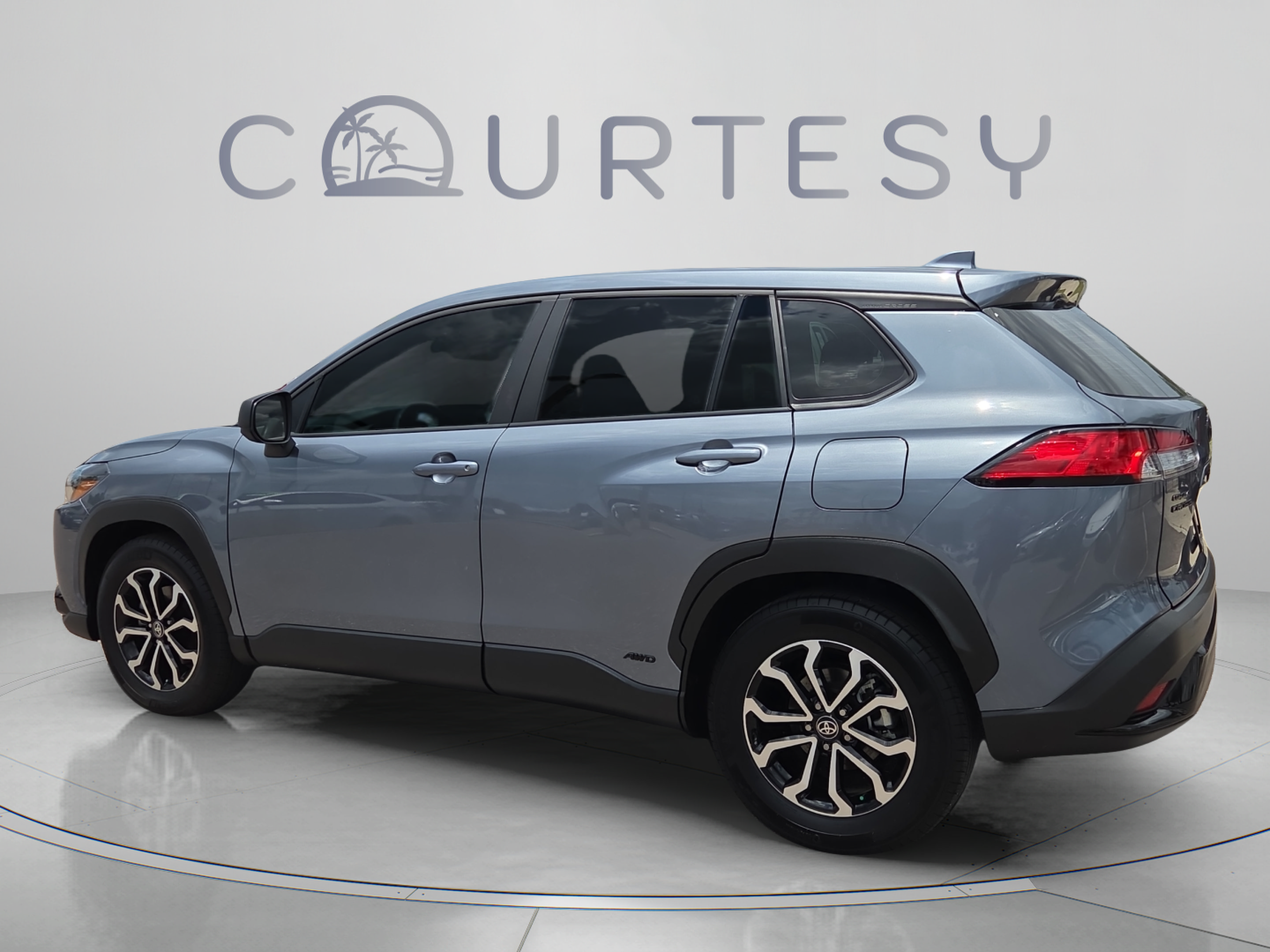 Used 2024 Toyota Corolla Cross AWD Hybrid image 3