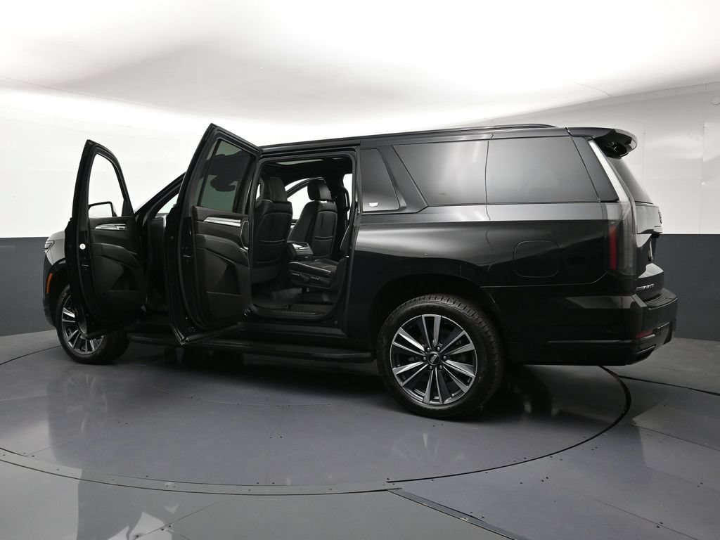 Used 2025 Cadillac Escalade ESV Sport w/ LPO, Floor Liner Package AWD/4WD image 36