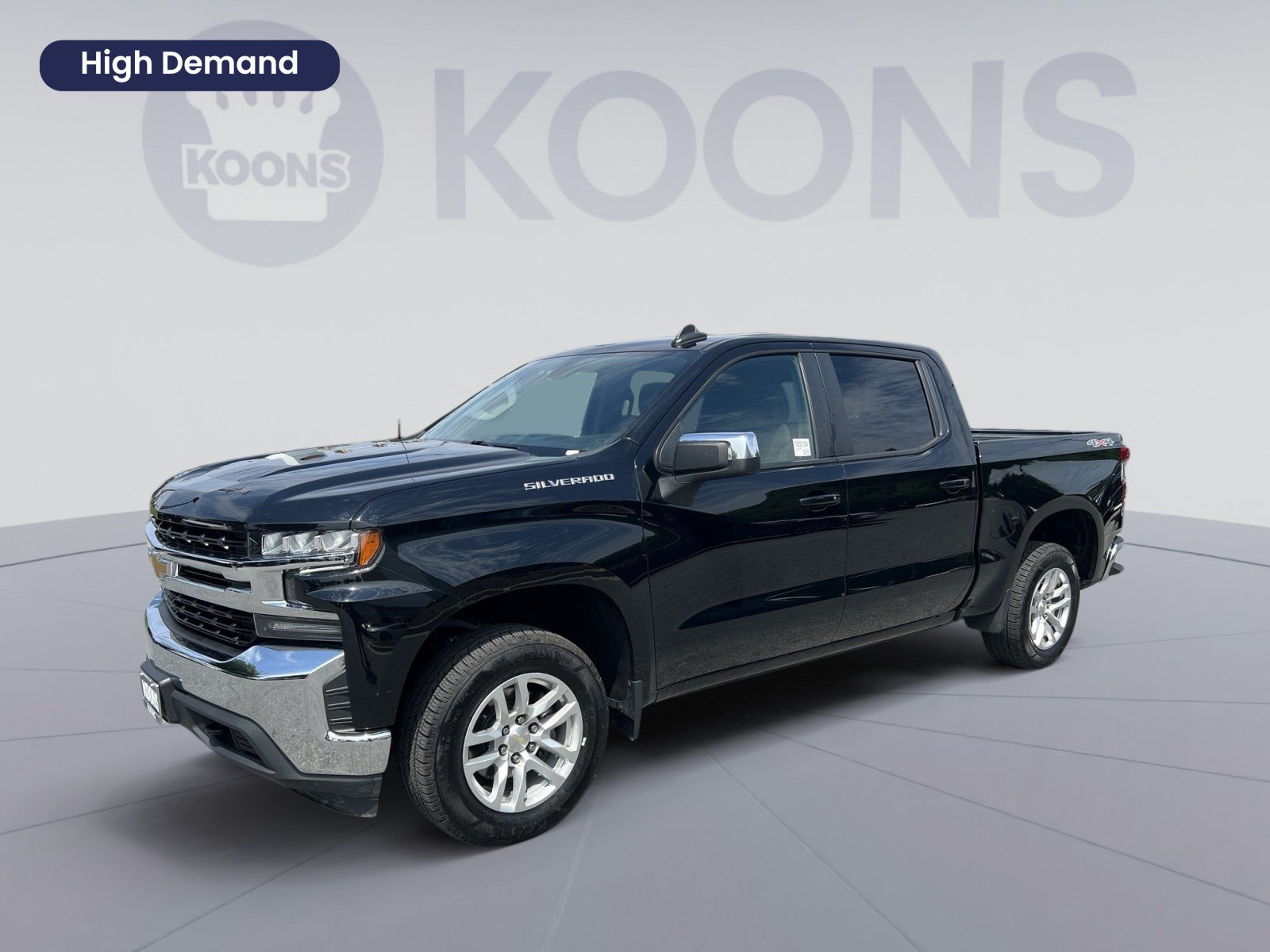 Used 2021 Chevrolet Silverado 1500 LT w/ Convenience Package II AWD/4WD image 1