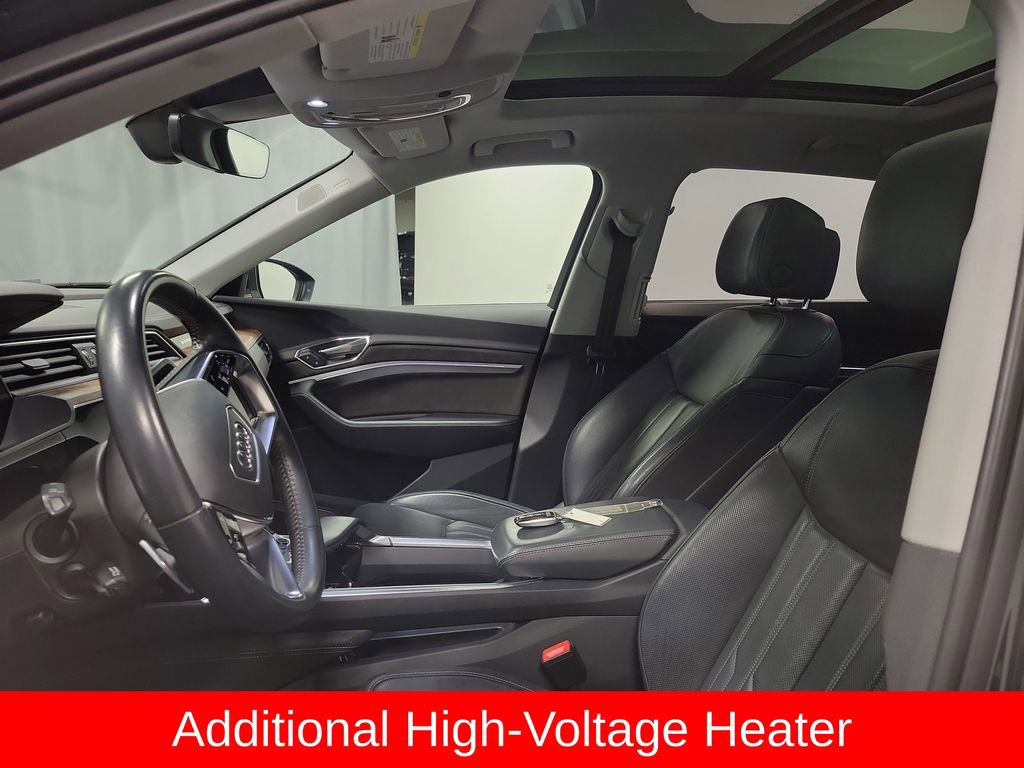 Used 2019 Audi e-tron Prestige w/ Prestige Package AWD/4WD image 13