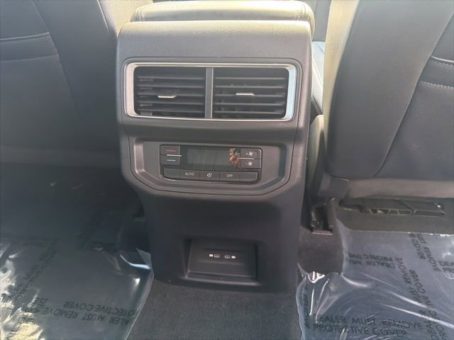 Used 2024 Volkswagen Atlas SE image 21