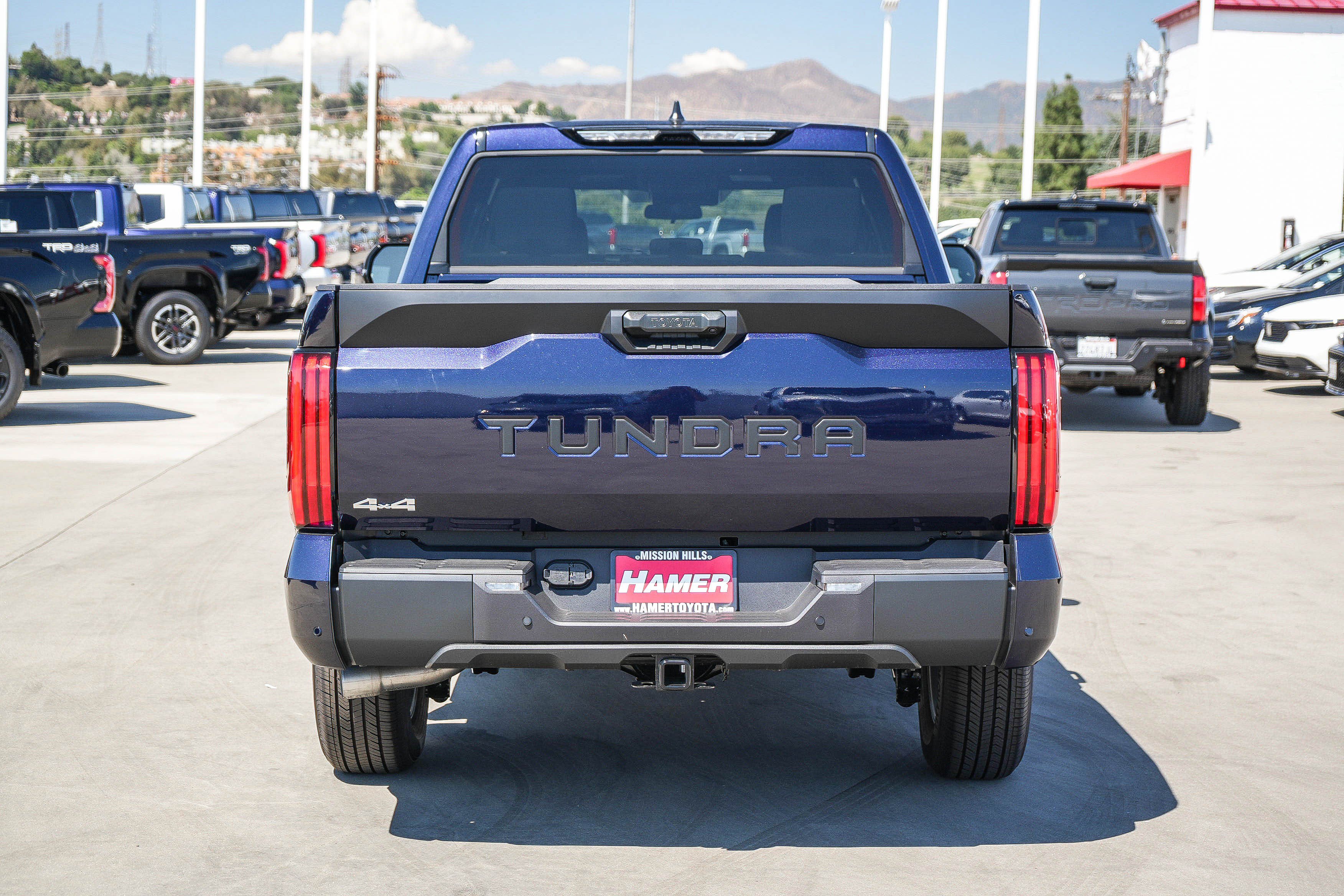 New 2026 Toyota Tundra SR5 w/ SR5 Convenience Package AWD/4WD image 8