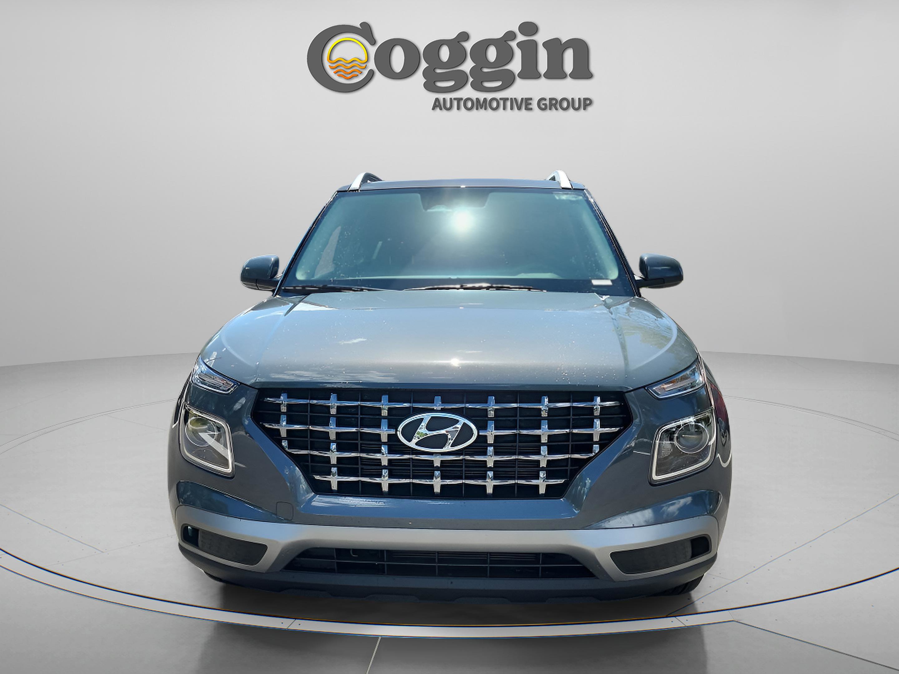 Certified 2026 Hyundai Venue SEL FWD image 8