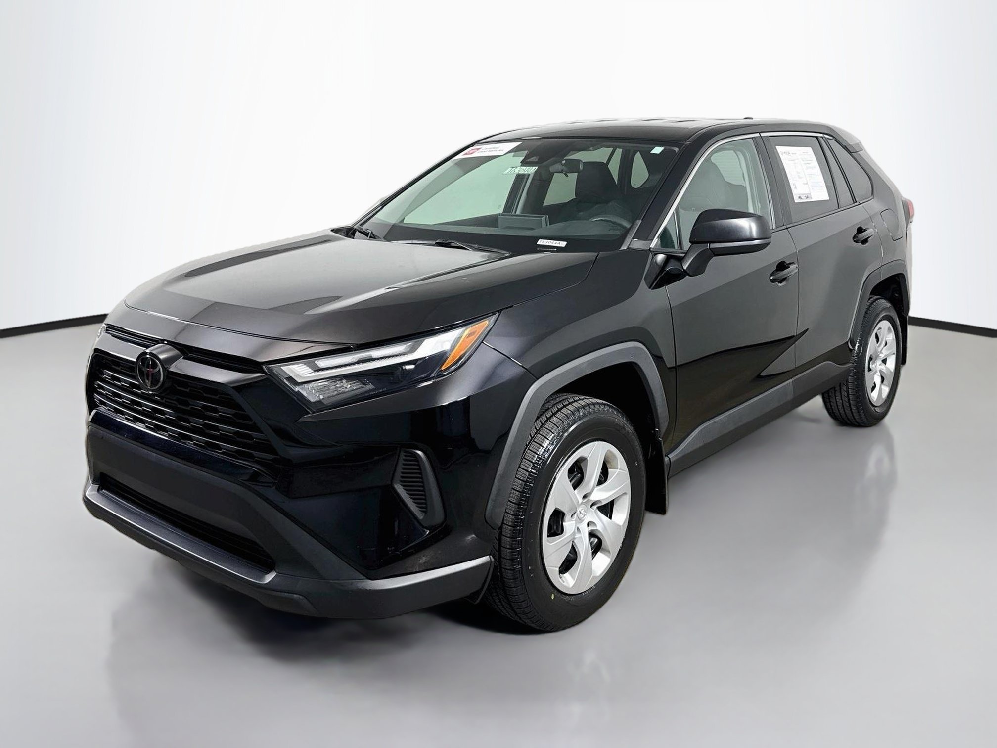 Used 2024 Toyota RAV4 LE AWD/4WD image 3