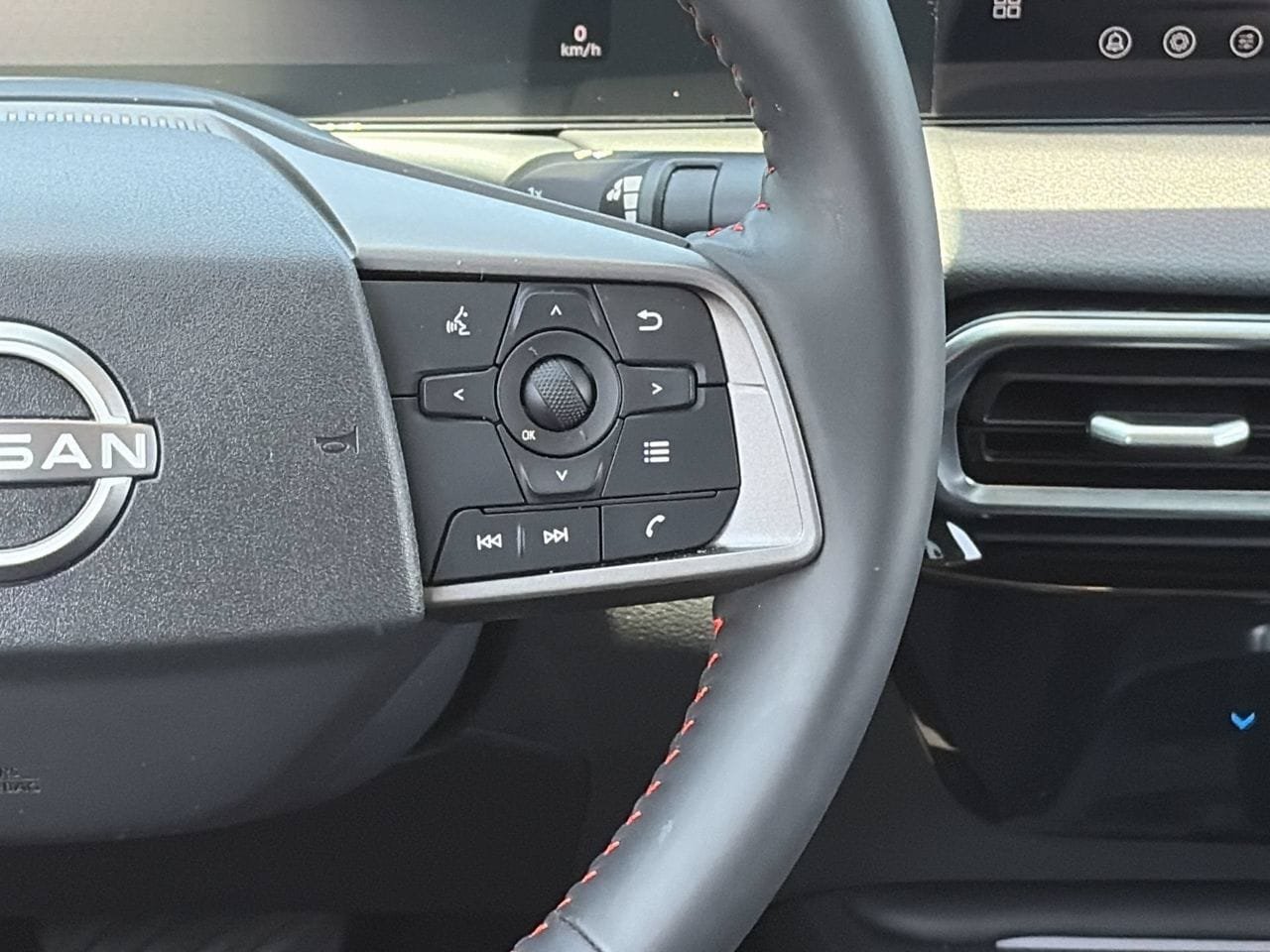 Used 2026 Nissan Sentra SR w/ Floor Mat Package FWD image 23