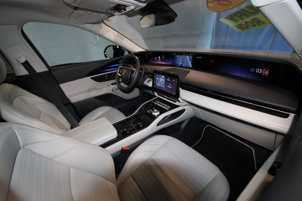Used 2026 Lincoln Nautilus Reserve AWD/4WD image 27