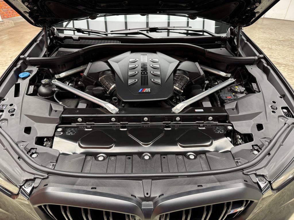Certified 2025 BMW X5 M60i w/ Executive Package image 31