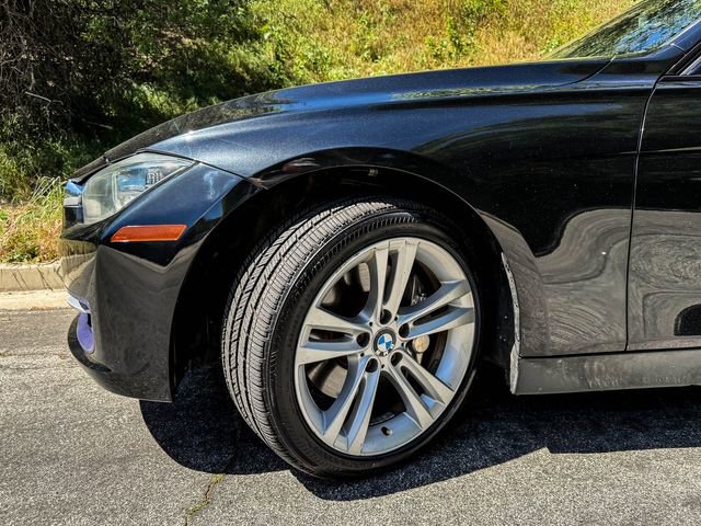 Used 2013 BMW 335i xDrive Sedan AWD/4WD image 21