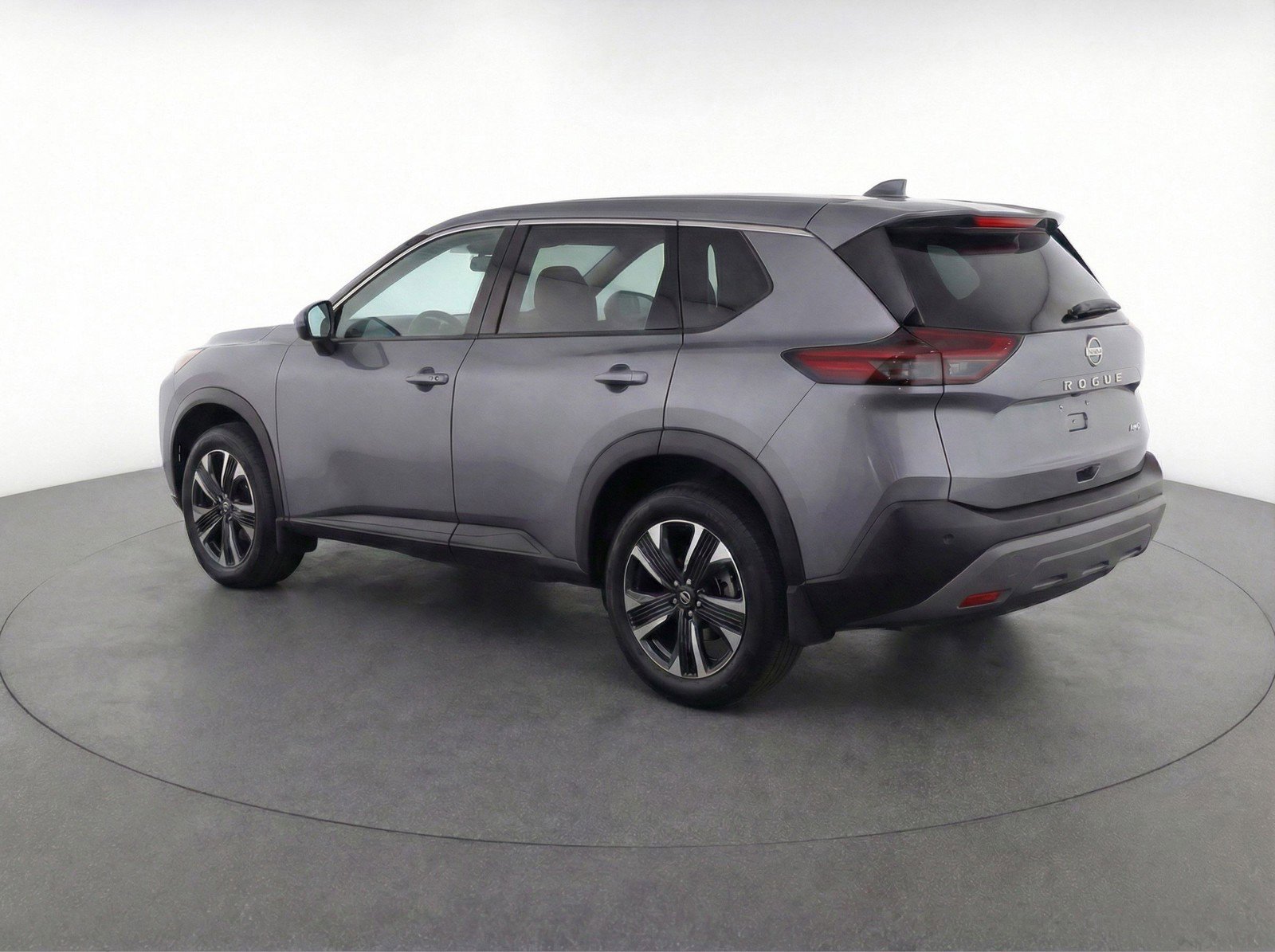Used 2025 Nissan Kicks SV image 6