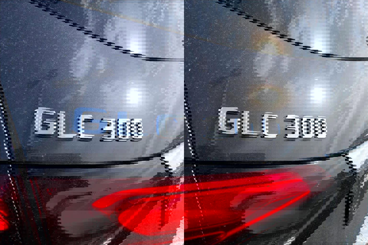 Used 2024 Mercedes-Benz GLC 300 4MATIC image 30