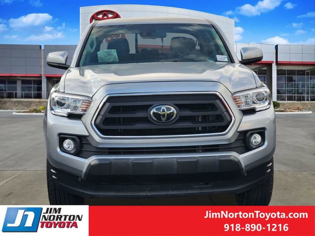 Used 2022 Toyota Tacoma SR5 RWD image 2
