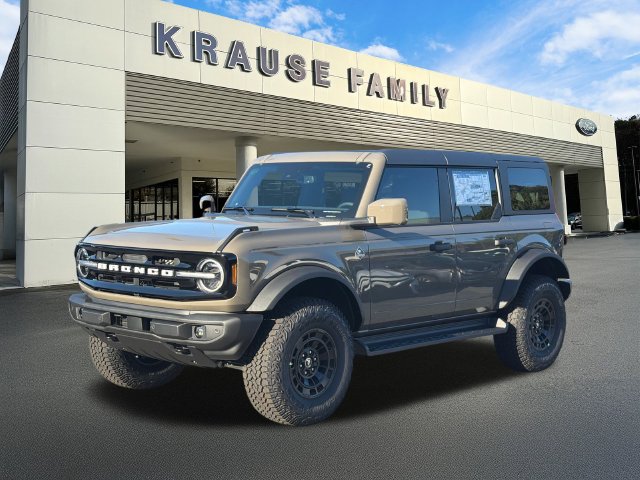 New 2026 Ford Bronco Outer Banks w/ Sasquatch Package AWD/4WD image 3