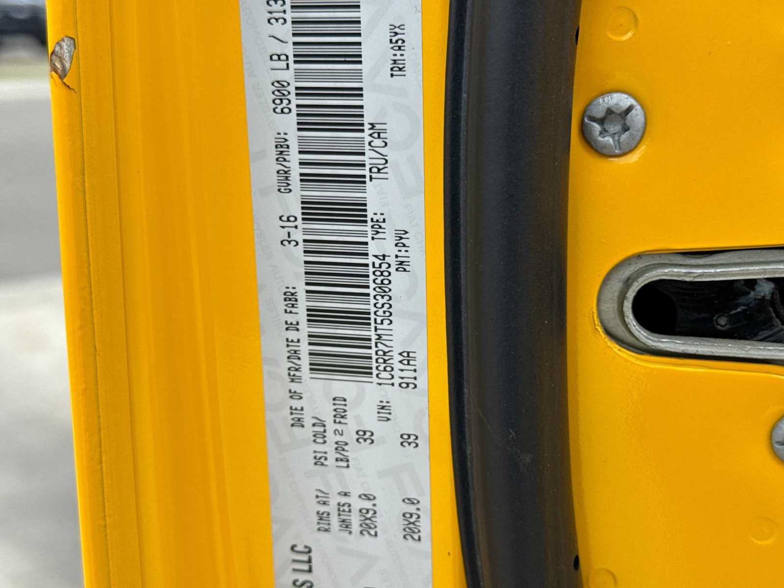 Used 2016 RAM 1500 Sport w/ Stinger Yellow Sport Package AWD/4WD image 36