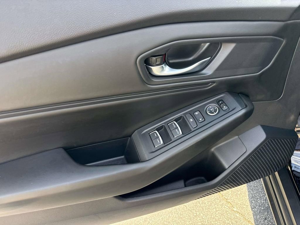 Used 2023 Honda Accord EX image 20