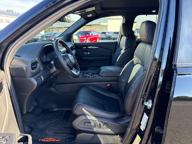Used 2026 Honda Pilot TrailSport image 17