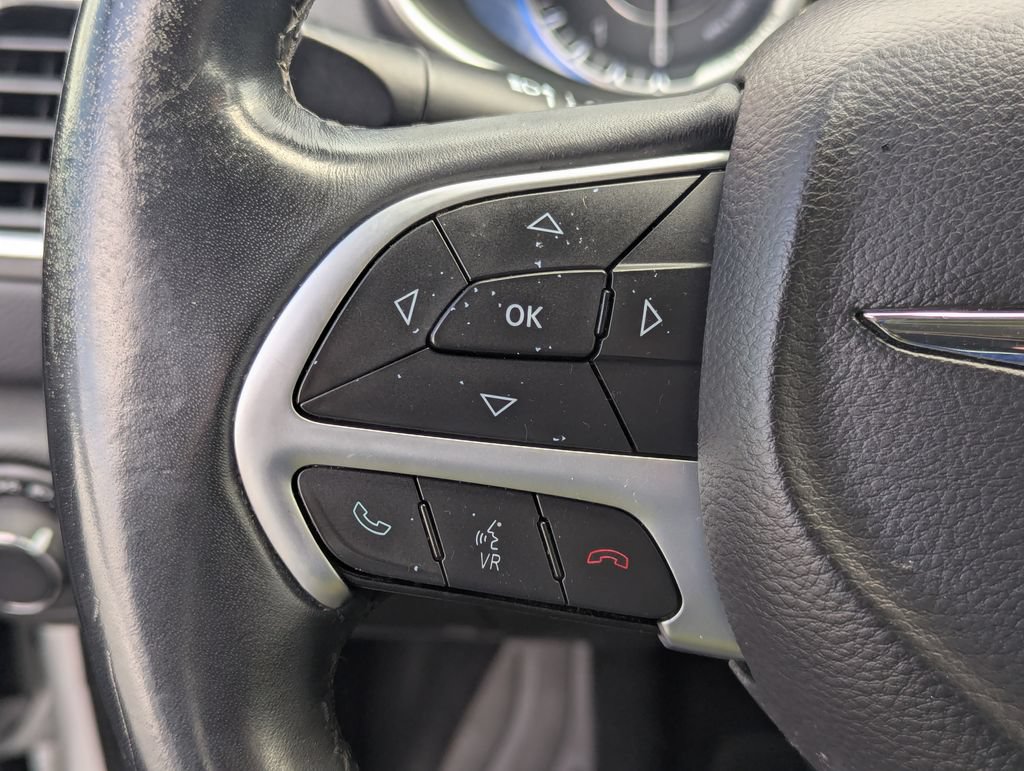 Used 2015 Chrysler 200 Limited w/ Convenience Group FWD image 27