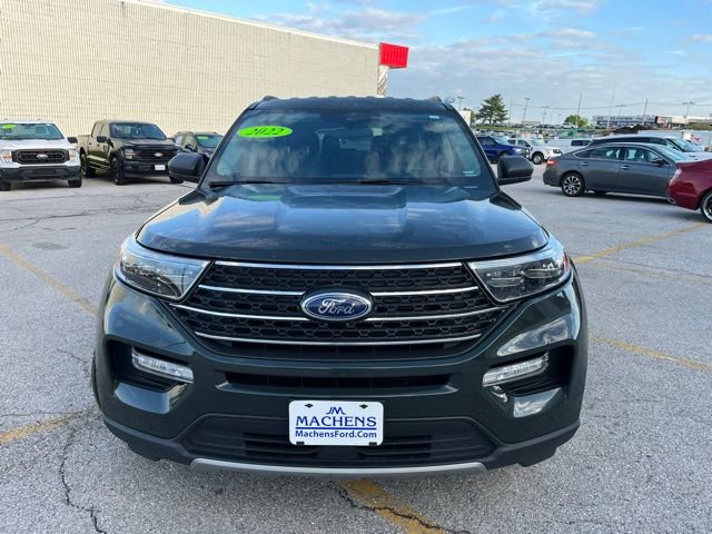Used 2022 Ford Explorer XLT w/ Equipment Group 202A AWD/4WD image 9