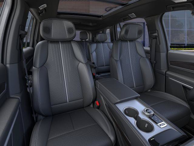 New 2027 Cadillac Vistiq Luxury AWD/4WD image 16