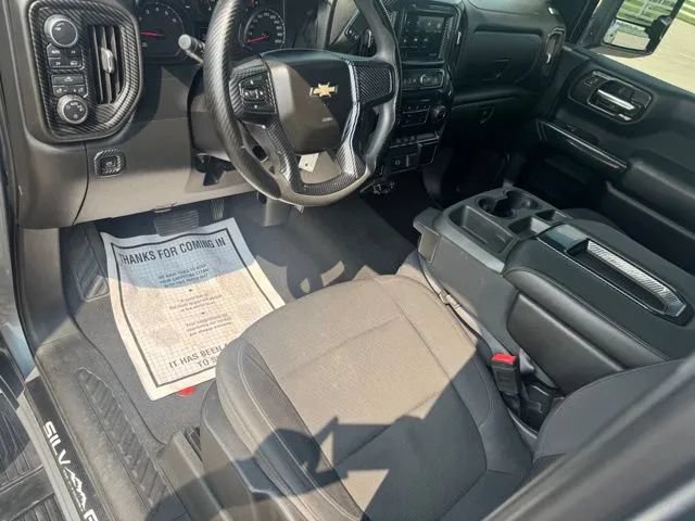 Used 2019 Chevrolet Silverado 1500 Custom w/ Custom Convenience Package AWD/4WD image 10