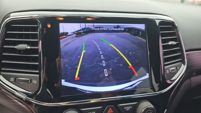 Used 2020 Jeep Grand Cherokee Altitude RWD image 27