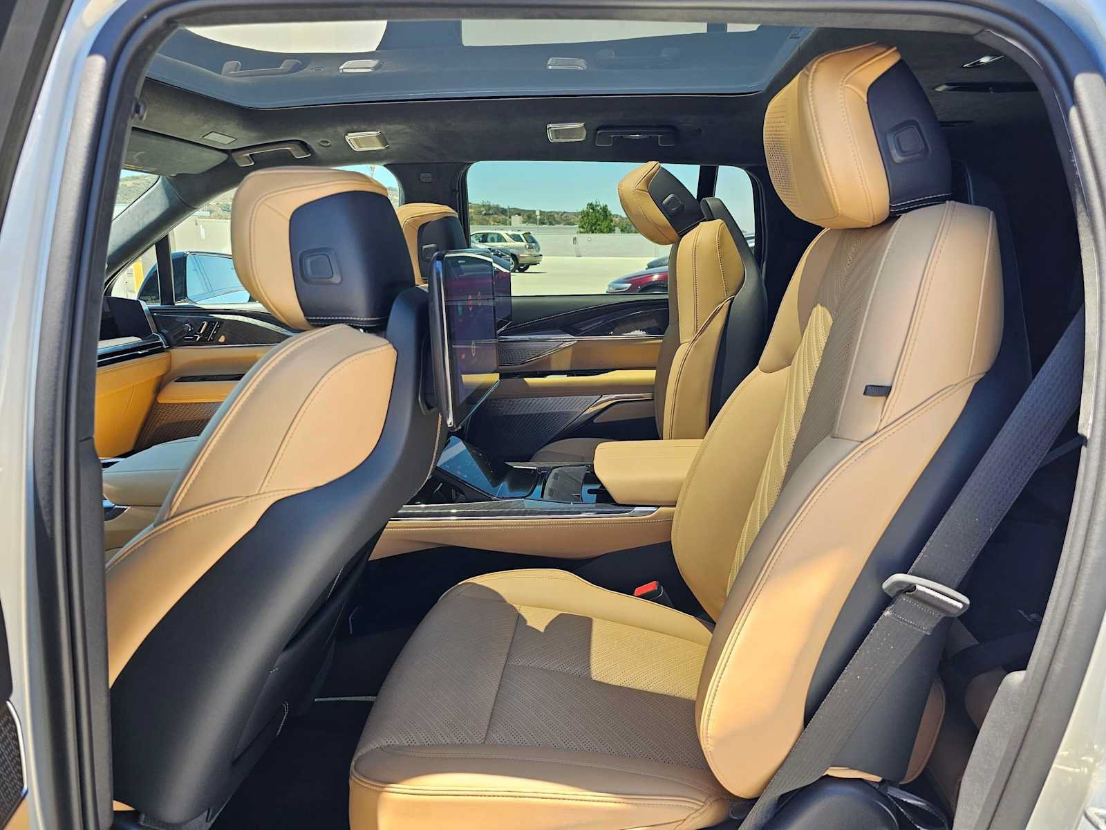 Used 2025 Cadillac Escalade IQ Sport 2 AWD/4WD image 19
