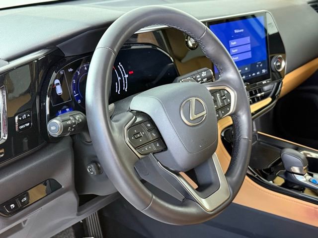 Used 2025 Lexus NX 250 FWD w/ Towing Package (2000 Lbs) image 15