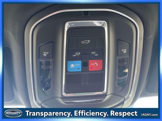 Used 2023 Jeep Grand Cherokee Limited AWD/4WD image 30