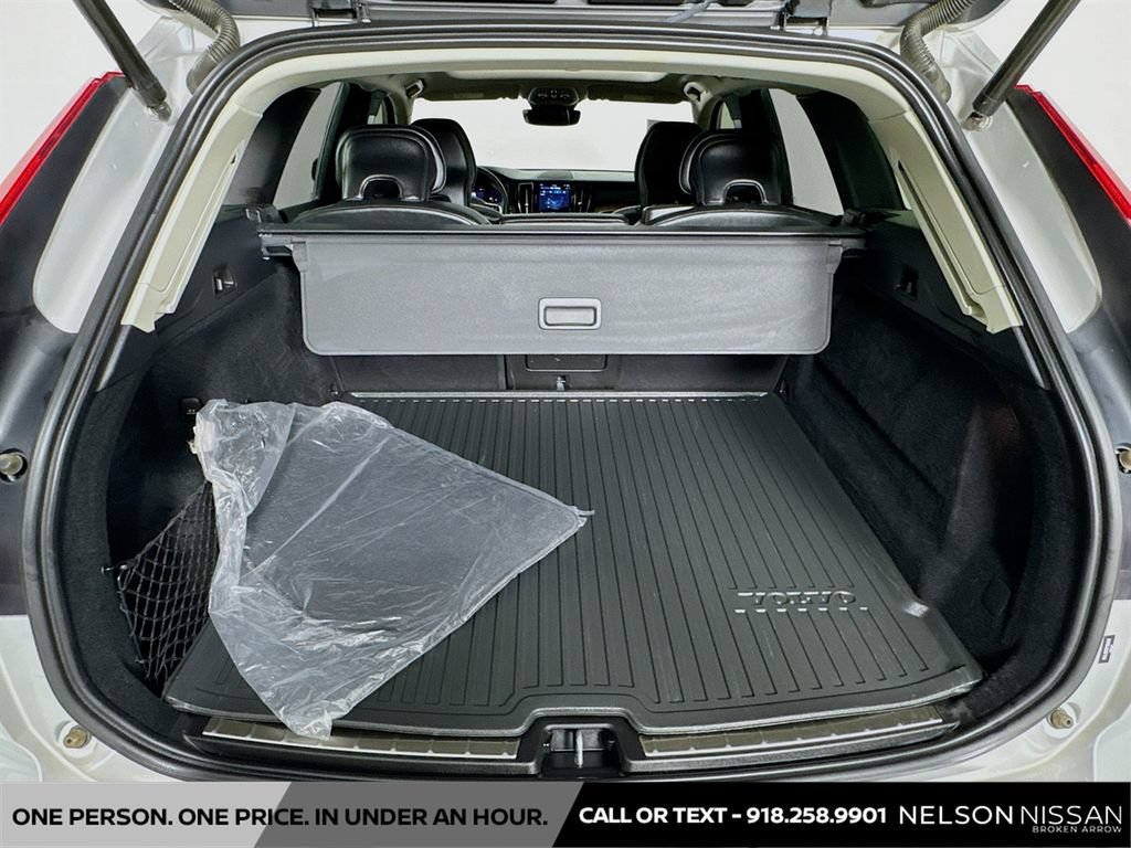 Used 2023 Volvo XC60 B5 Ultimate w/ Climate Package AWD/4WD image 28