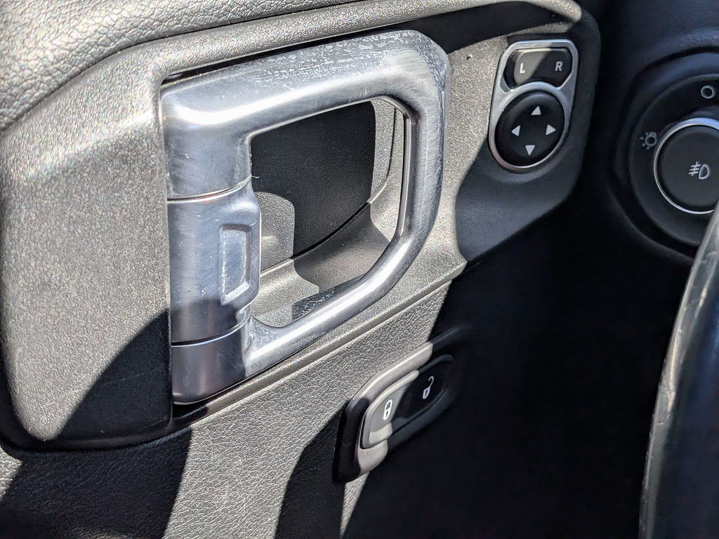 Certified 2018 Jeep Wrangler Unlimited Rubicon AWD/4WD image 22