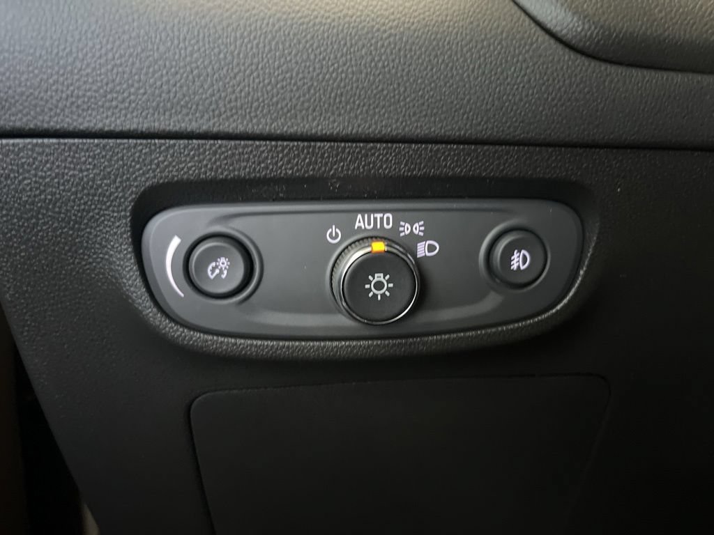 Used 2023 Buick Encore GX Essence w/ Experience Buick Package AWD/4WD image 14