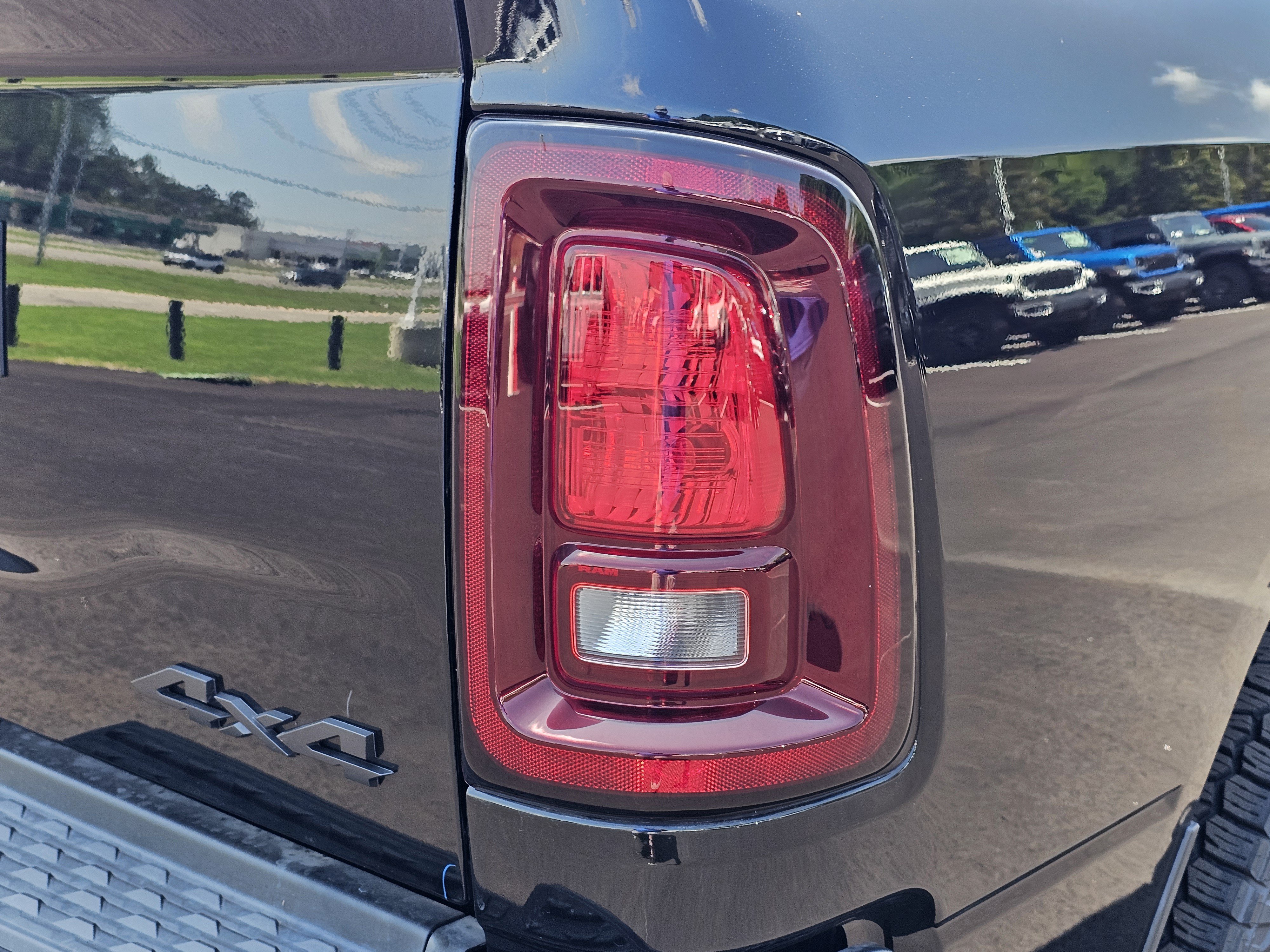 New 2025 RAM 2500 Tradesman AWD/4WD image 11