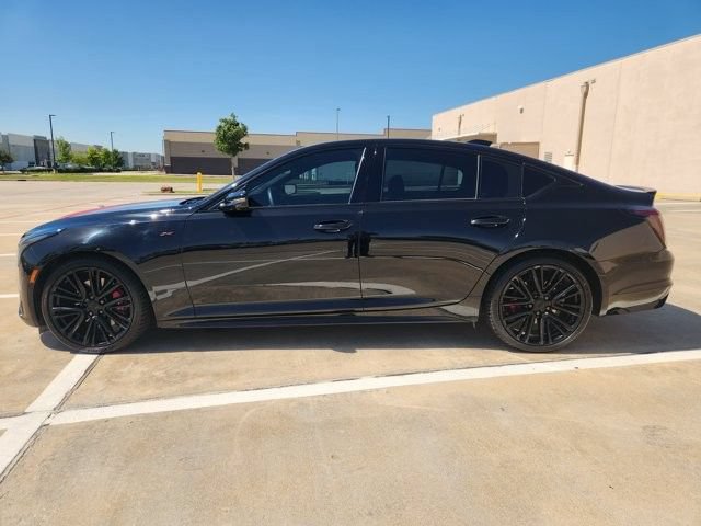 Used 2025 Cadillac CT5 V w/ LPO, ONYX Package RWD image 4