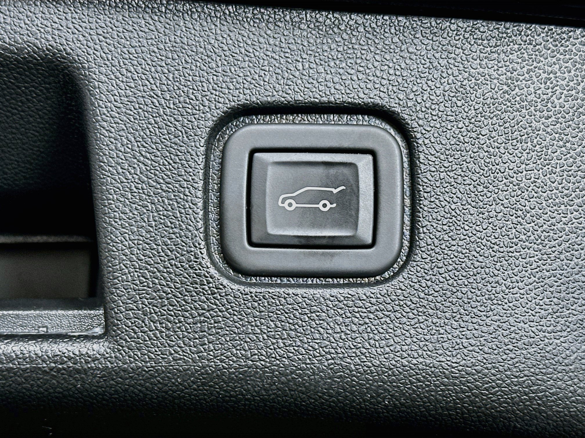 Used 2024 Chevrolet Blazer EV LT AWD/4WD image 31