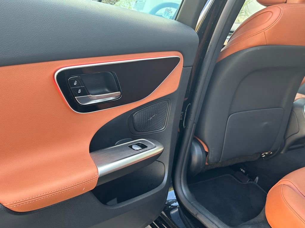 Used 2025 Mercedes-Benz C 300 Sedan image 43