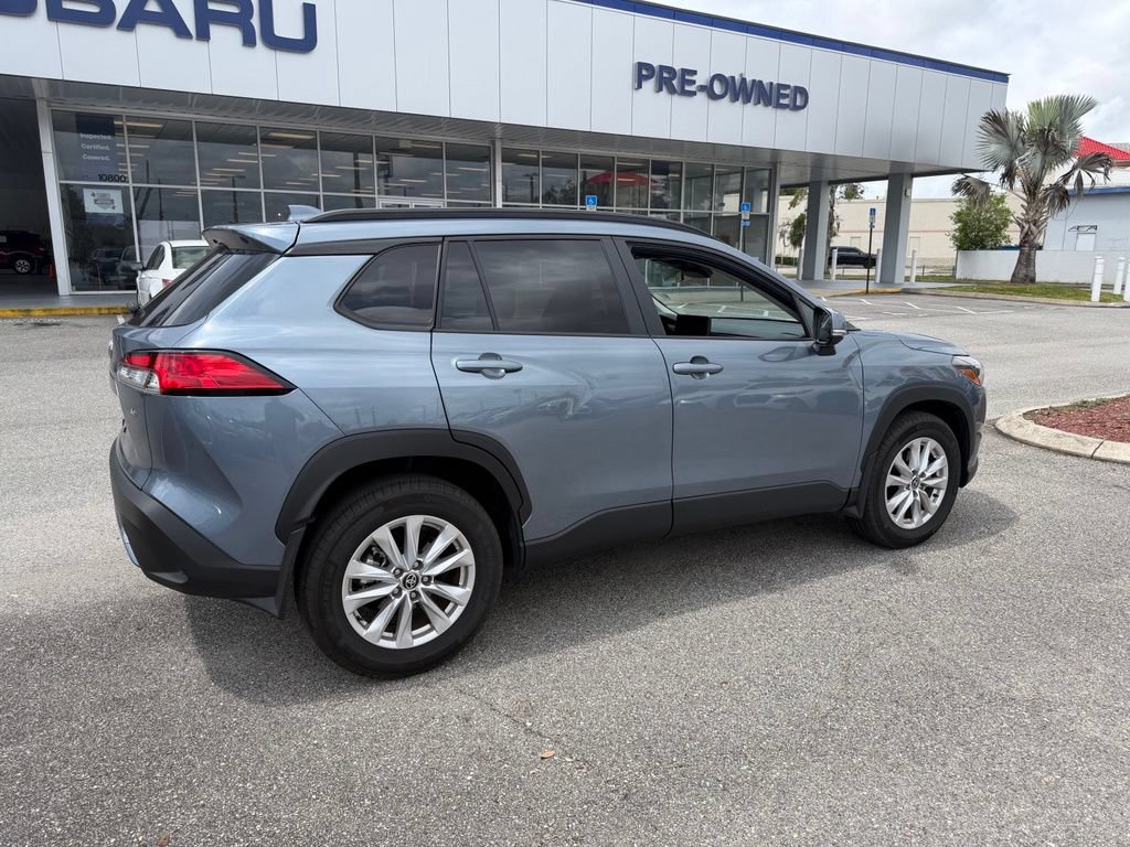 Used 2024 Toyota Corolla Cross LE FWD image 3
