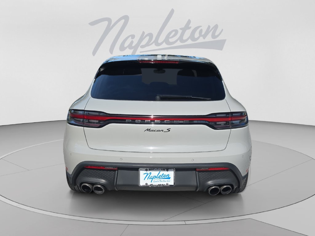 Used 2023 Porsche Macan S AWD/4WD image 4