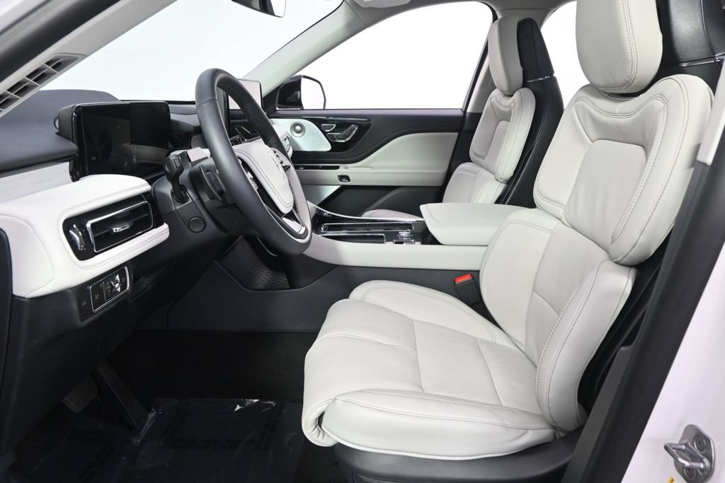 New 2026 Lincoln Aviator Reserve AWD/4WD image 13