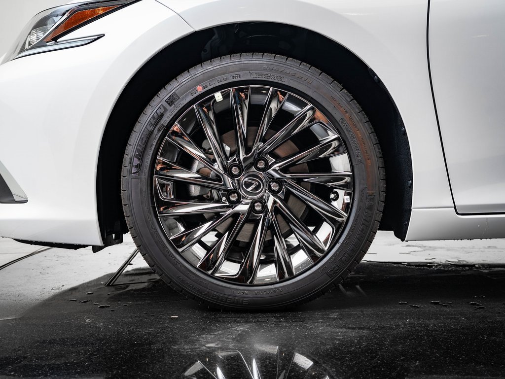 New 2025 Lexus ES 350 Luxury image 13