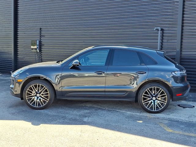 Certified 2026 Porsche Macan AWD/4WD image 2