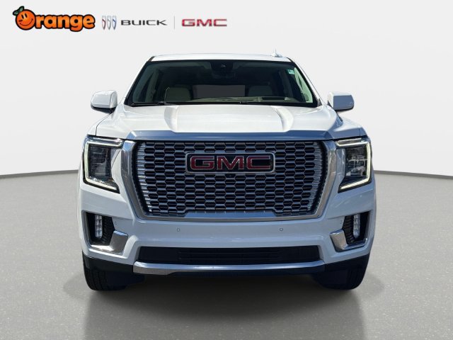 Used 2023 GMC Yukon XL Denali w/ Advanced Technology Package AWD/4WD image 8
