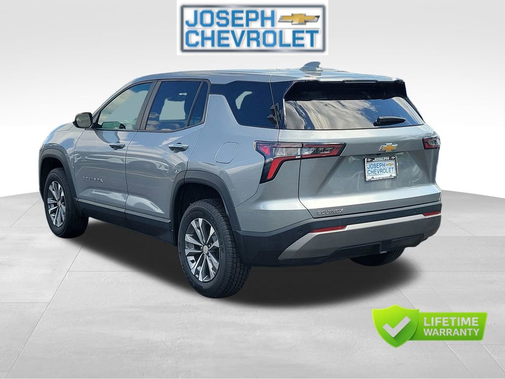 Used 2025 Chevrolet Equinox LT FWD image 3
