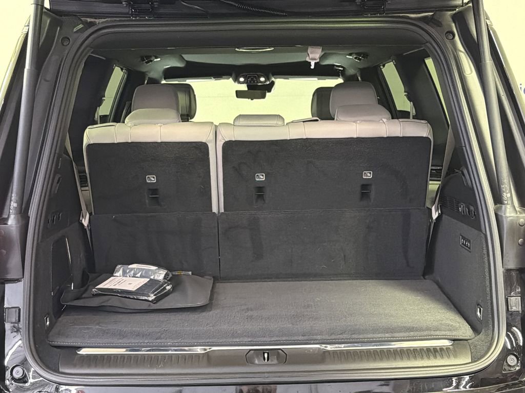 New 2026 Jeep Grand Wagoneer Summit w/ Premium Group III image 10