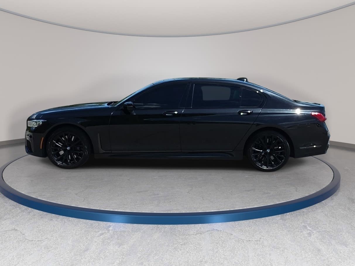 Used 2021 BMW 740i xDrive w/ M Sport Package AWD/4WD image 8