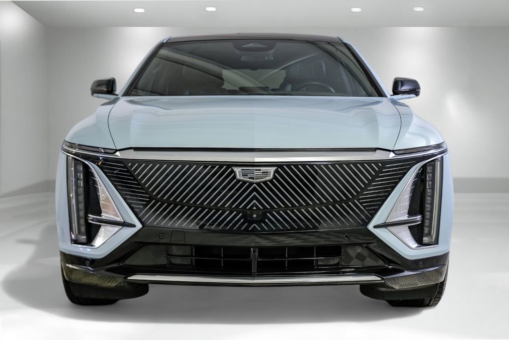 Used 2024 Cadillac Lyriq Luxury image 7