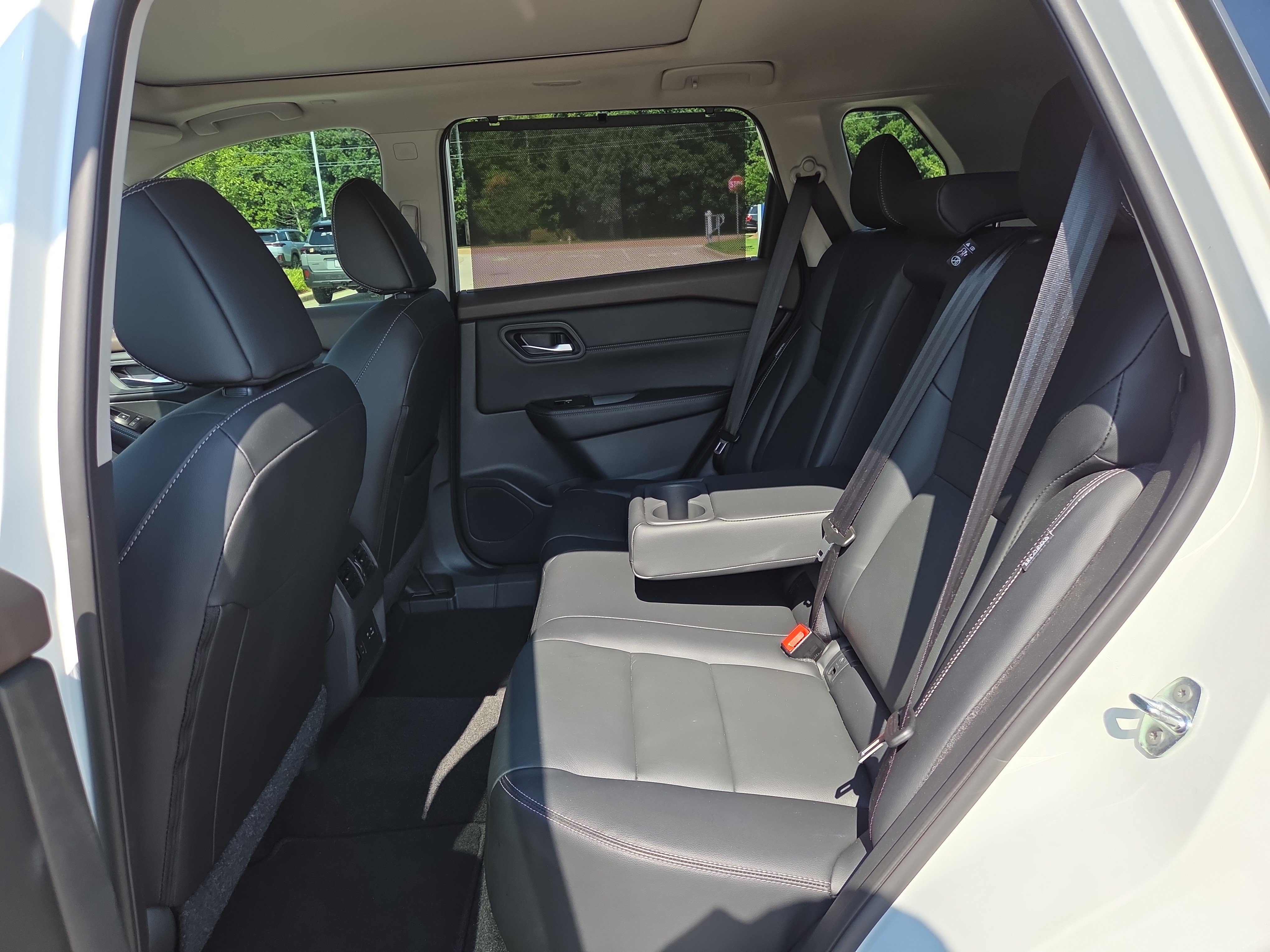 Used 2023 Nissan Rogue SL w/ SL Premium Package FWD image 11