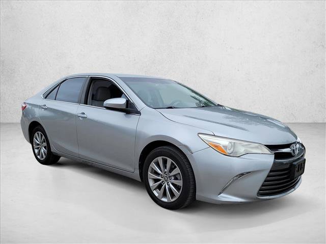 Used 2017 Toyota Camry XLE FWD image 3