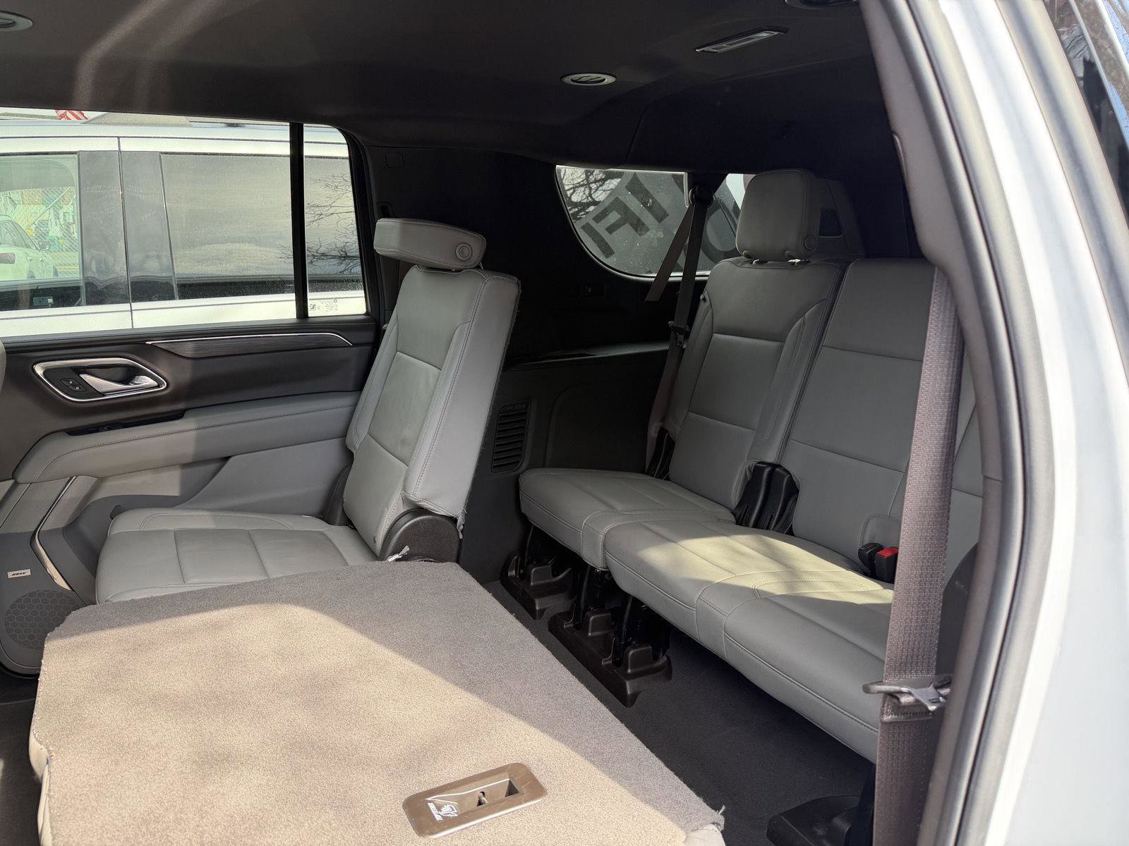 Used 2024 Chevrolet Suburban LT image 18